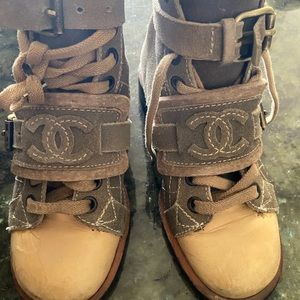 CHANEL Eu 37 B.  USA 6.5 Combat/ military Boots